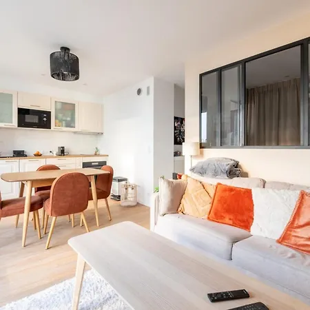 Apartment Tastefully Decorated 1bdparmentierrepublique Paris